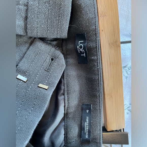Loft Petite Marissa Trouser in Olive size 0 - Picture 2 of 4